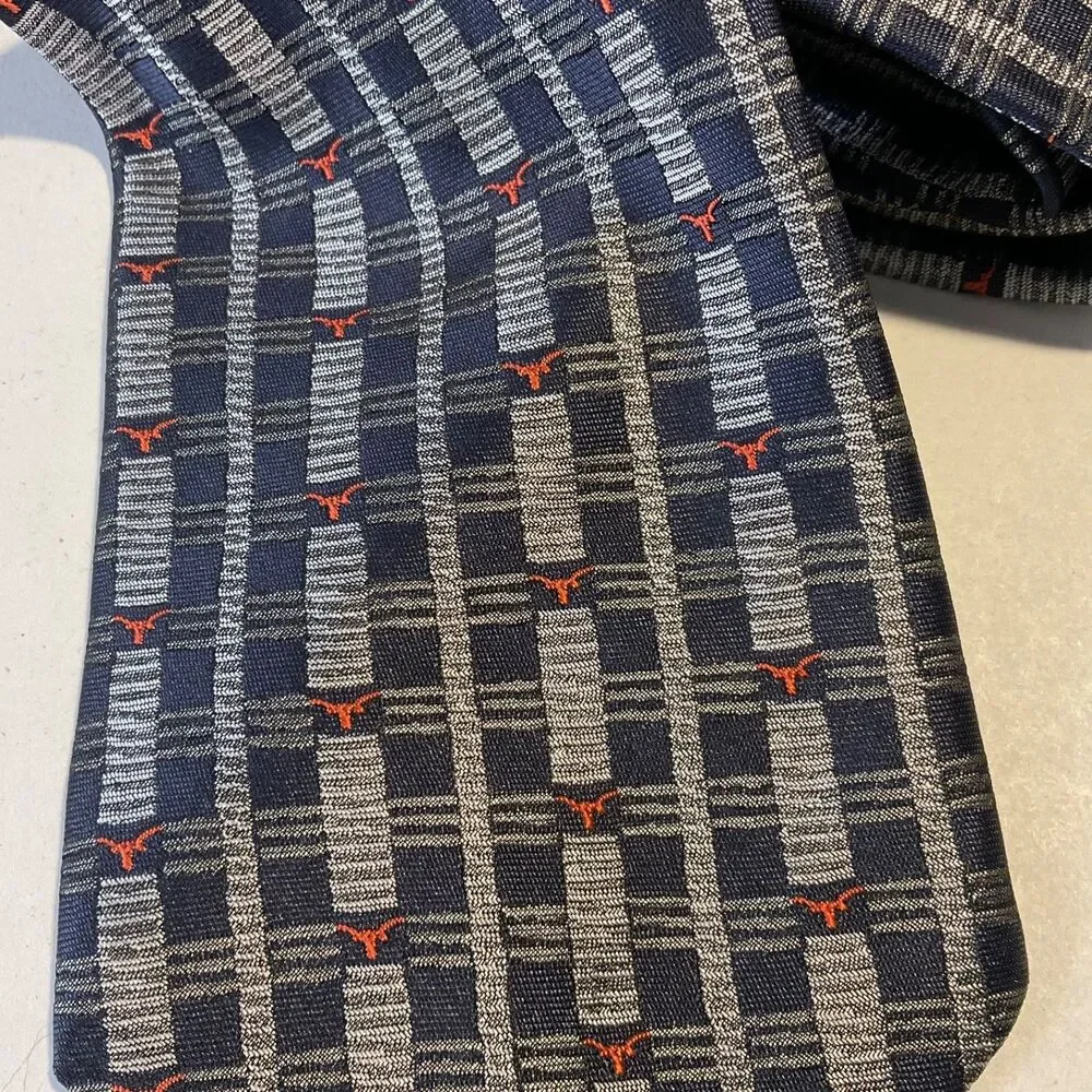 London 400 Cambridge Apparel XL Silk Tie Univ. TX longhorns logo 60.5” x3.75”